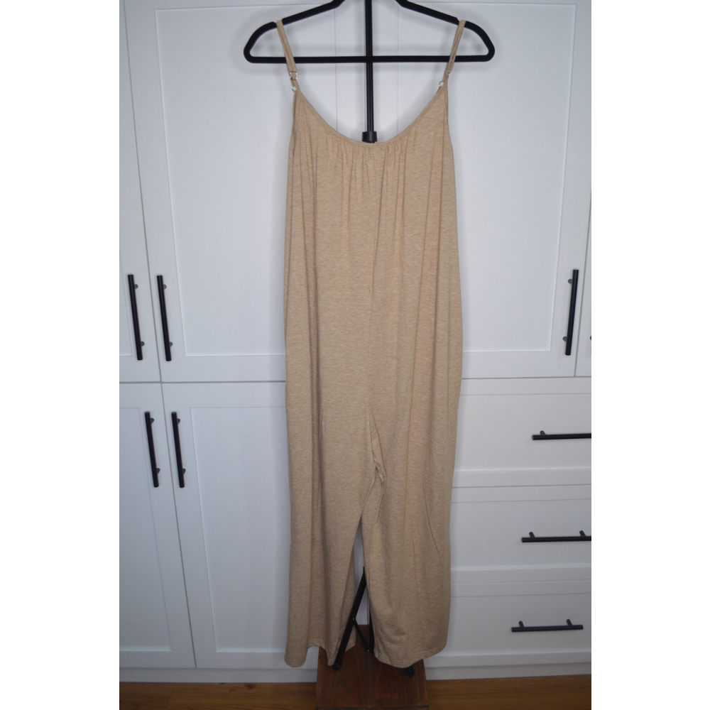 Cream Loose Fit Jumpsuit Size Large SKU231 - Picture 4 of 5
